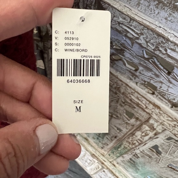 NWT Size M This cardigan complements dewy mornings and chilly evenings with ease - Picture 11 of 15